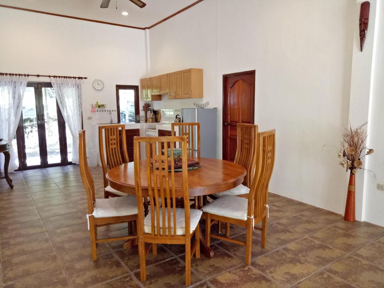 Woodlawn Pool View Villa Тау Экстерьер фото