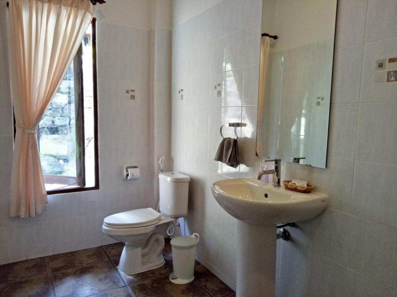 Woodlawn Pool View Villa Тау Экстерьер фото